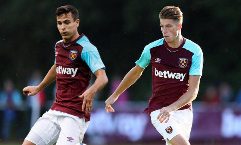 她以其独特 她以其独特